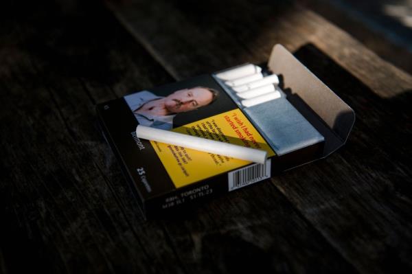 Each cigarette in Canada to come with warning label