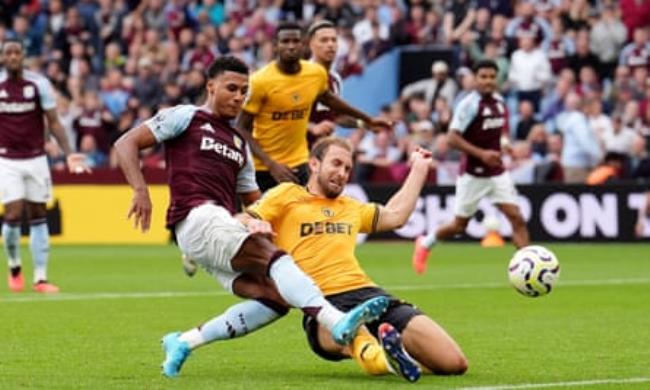 Ollie Watkins scoring a goal for Aston Villa against Wolves to make it 1-1